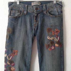 Allen B Schwartz Floral Embroidery Studded Distressed Jeans Size 29